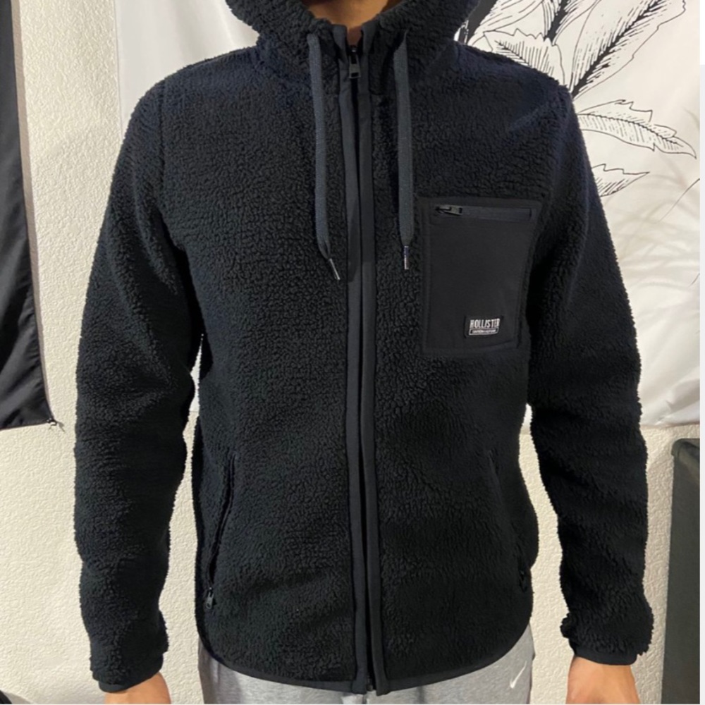 Brand new Hollister Sherpa Zip Up